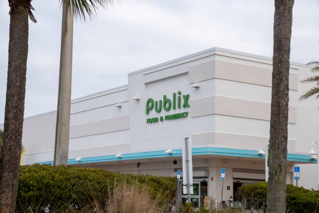 Publix grocery store with a pharmacy, exterior view